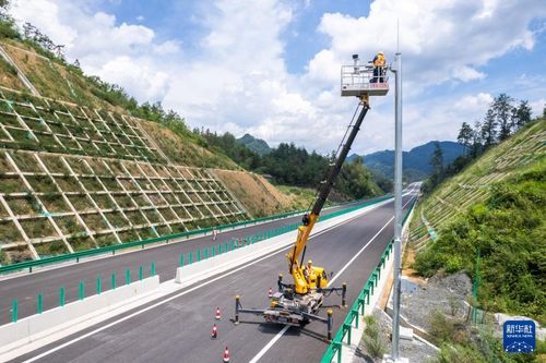 湘西巨龍昂首，爐慈高速公路建設進入收尾沖刺